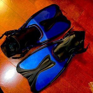 XL scuba flippers 7-12